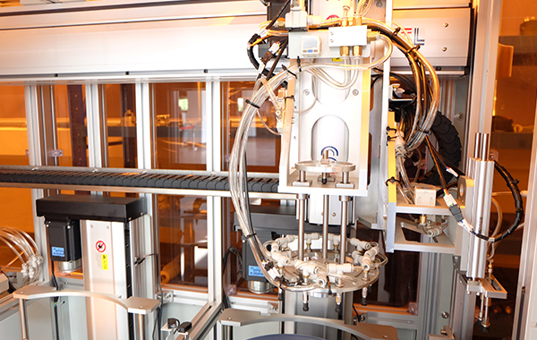 產(chǎn)品、解決方案與服務(wù)